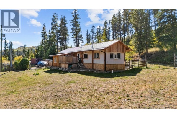 Kitchen - 4101 Dixon Creek Road, Barriere, BC V0E1E1 Photo 3