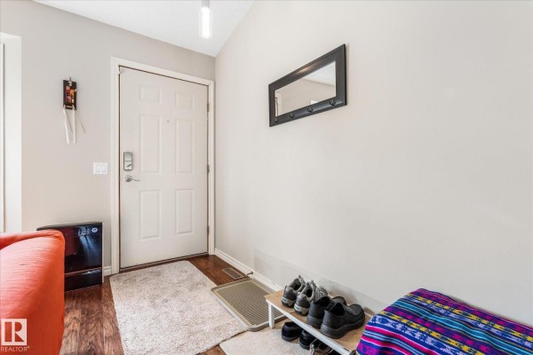 Bedroom 2 - 4103 44 Av, Stony Plain, AB T7Z1K3 Photo 5