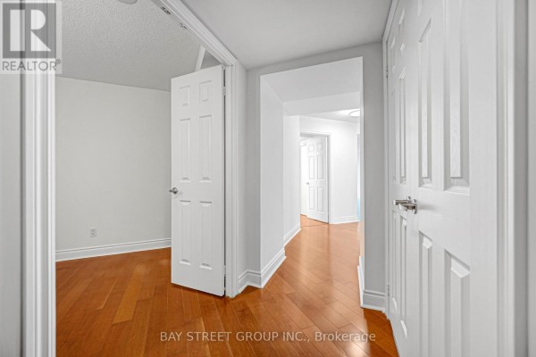 Eating area - 4105 - 763 Bay Street, Toronto, ON M5G2R3 Photo 4