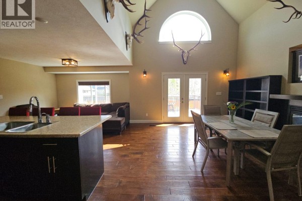 3pc Bathroom - 4105 52 Avenue Ne, Chetwynd, BC V0C1J0 Photo 5