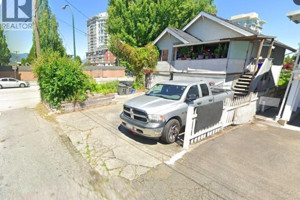 4105 Knight Street, Vancouver, BC V5N3M1 Photo 2