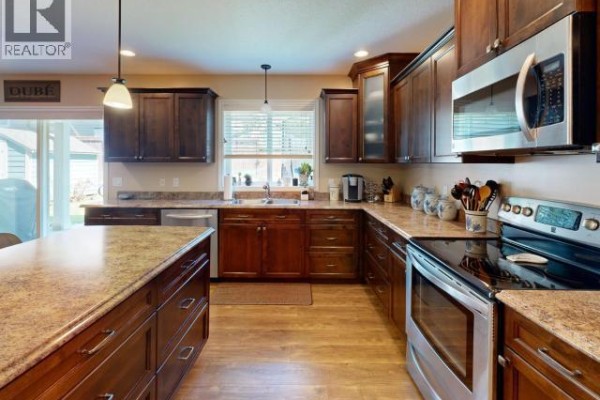 Kitchen - 4106 Bowness Ave, Powell River, BC V8A5V6 Photo 4