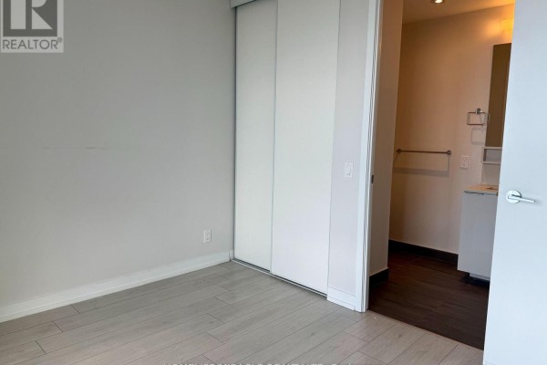 4107 - 950 Portage Parkway, Vaughan, ON L4K0J7 Photo 5