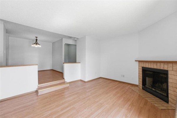 Kitchen - 4107 120 Plaza Drive, Winnipeg, MB R3T5K8 Photo 3