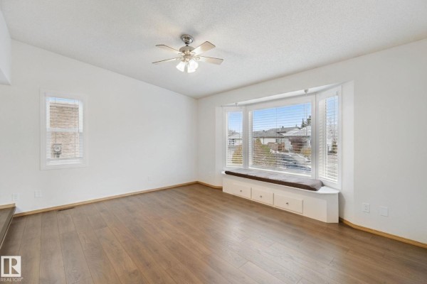 Kitchen - 4107 36 St Nw, Edmonton, AB T6L5Y5 Photo 3