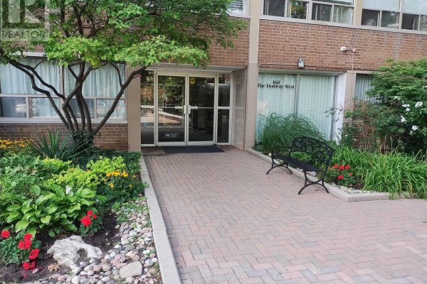 411 - 160 The Donway W, Toronto, ON, photo 2