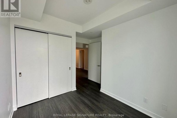 411 - 185 Alberta Avenue, Toronto, ON M6C0A5 Photo 5