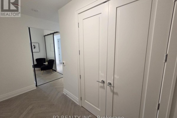 411 - 2 Forest Hill Road, Toronto, ON M4V2L3 Photo 4