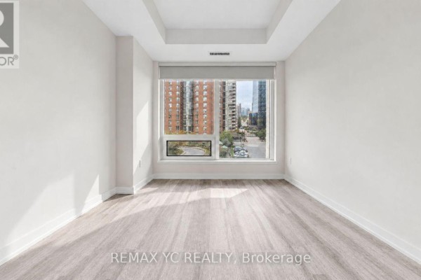 Bedroom - 411 - 8 Olympic Garden Drive, Toronto, ON M2M0B9 Photo 5