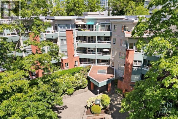 411 128 W 8th Street, North Vancouver, BC V7M3M1 Photo 2