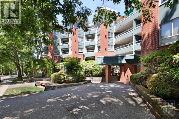 411 128 W 8th Street, North Vancouver, BC V7M3M1 Photo 4