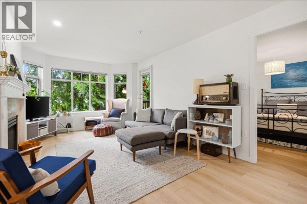 411 2059 Chesterfield Avenue, North Vancouver, BC V7M2P4 Photo 3
