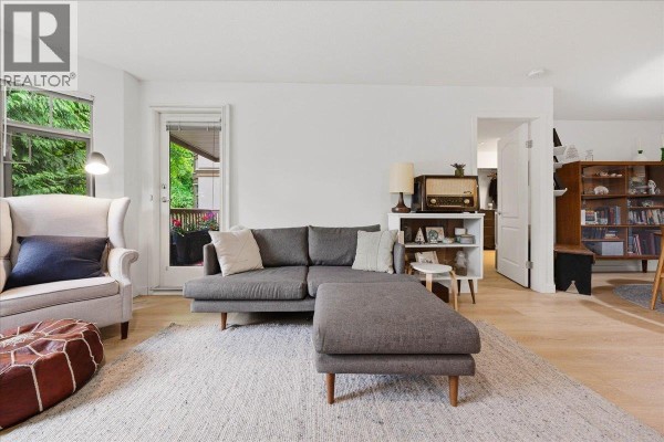 411 2059 Chesterfield Avenue, North Vancouver, BC V7M2P4 Photo 5