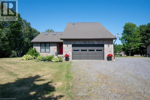 Bedroom - 411 Champagne Road, Sturgeon Falls, ON P2B2L9 Photo 2