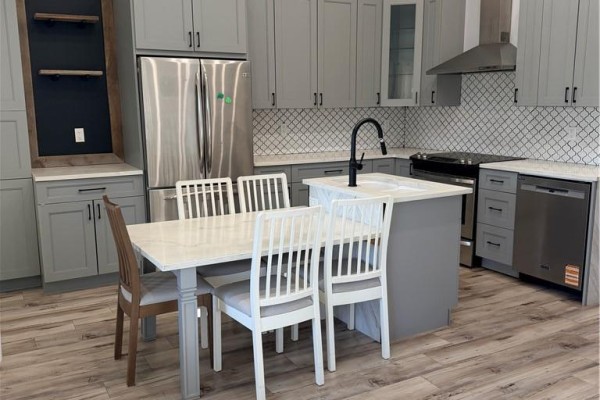 3pc Bathroom - 411 Paling Avenue Unit# Upper, Hamilton, ON L8H5K3 Photo 2