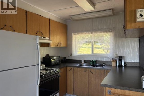 Primary Bedroom - 41100 S Bednesti Lake Road, Prince George, BC V2N6P4 Photo 5