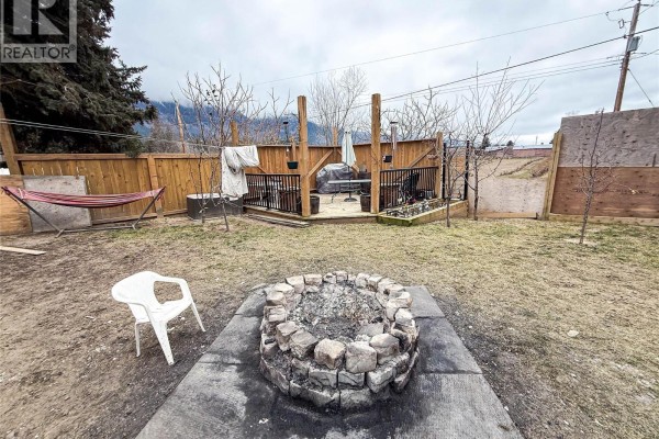 Primary Bedroom - 4114 51st Street, Canyon, BC V0B1C1 Photo 4