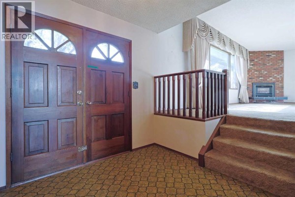 Dining room - 4116 40 Avenue Nw, Calgary, AB T3A0X1 Photo 5