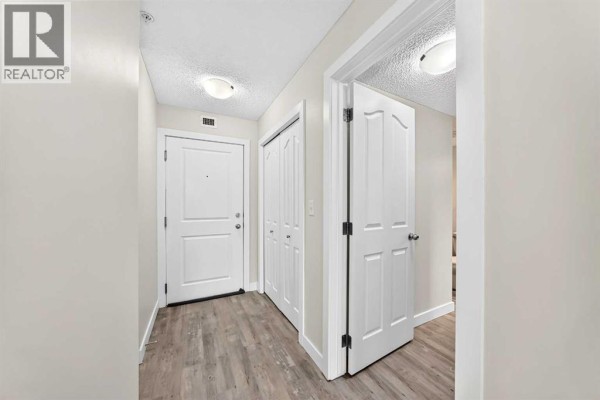 4pc Bathroom - 4118, 403 Mackenzie Way Sw, Airdrie, AB T4B3V7 Photo 5