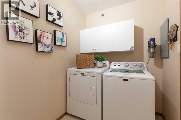 Bedroom - 412, 22 Park Meadows Drive Se, Medicine Hat, AB T1B4E8 Photo 5