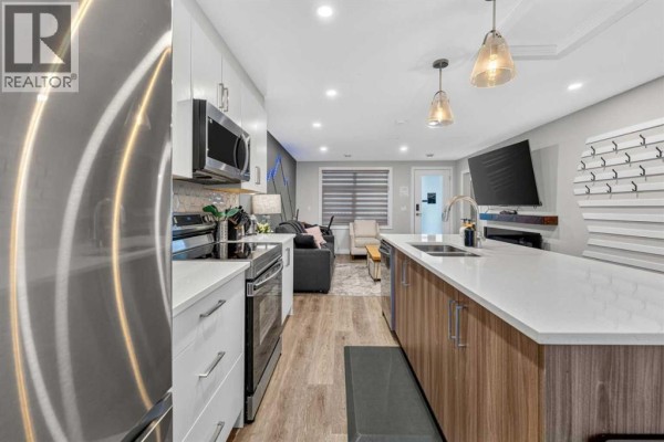 Kitchen - 412, 750 Harvie Heights Road, Harvie Heights, AB T1W2W2 Photo 3