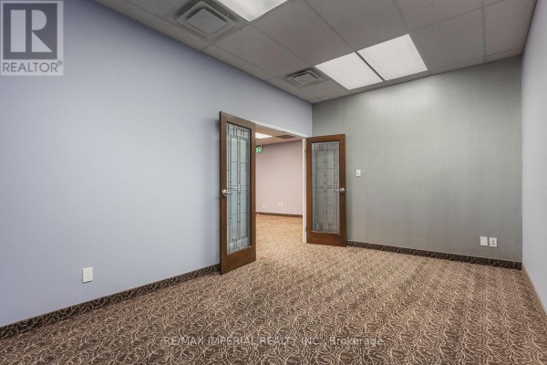 412 - 15 Wertheim Court, Richmond Hill, ON L4B3H7 Photo 5