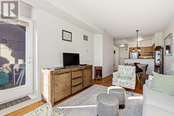 412 - 455 Rosewell Avenue, Toronto, ON M4R2H9 Photo 5