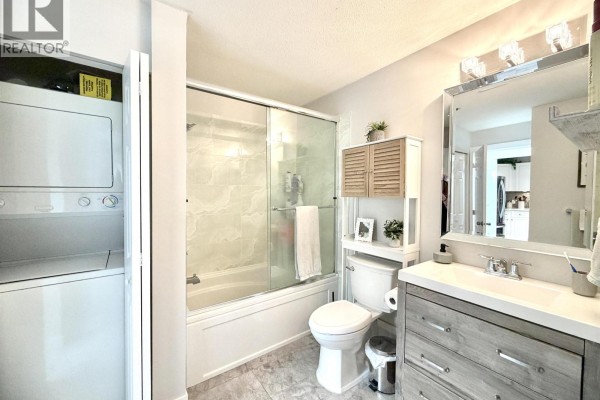 412 2960 Princess Crescent, Coquitlam, BC V3B7P2 Photo 5