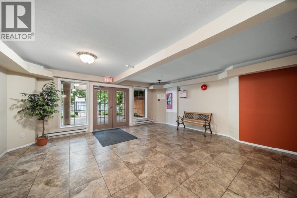 412 525 Agnes Street, New Westminster, BC V3L1G2 Photo 4