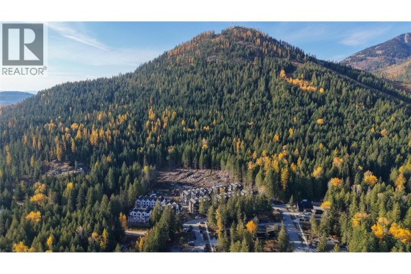 412 Centennial Place, Rossland, BC V0G1Y0 Photo 4