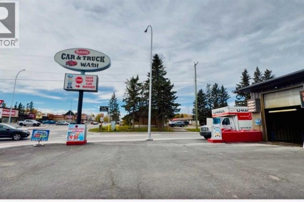 412 Main Avenue W, Sundre, AB T0M1X0 Photo 2