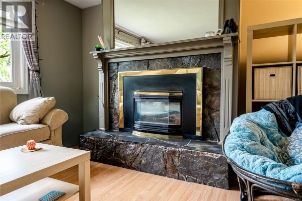 Bedroom - 4120 Quadra St, Saanich, BC V8X3B9 Photo 5