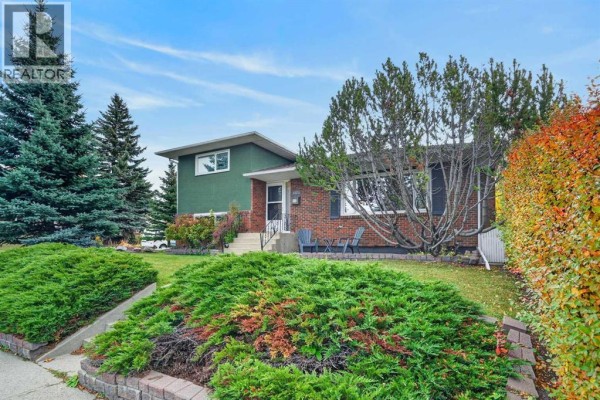 Kitchen - 4124 19 Street Nw, Calgary, AB T2L2B6 Photo 2