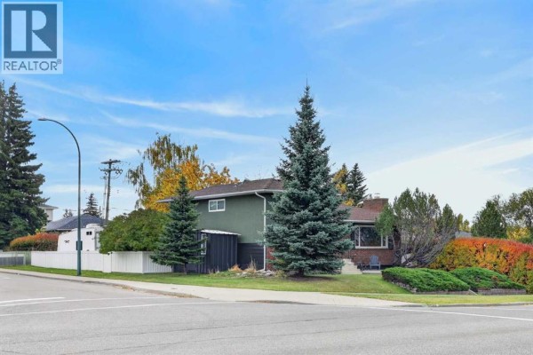 Primary Bedroom - 4124 19 Street Nw, Calgary, AB T2L2B6 Photo 5