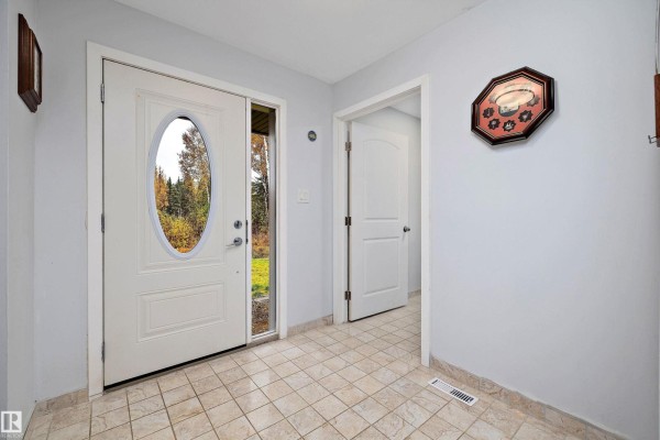 4129 Twp Road 540, Rural Lac Ste  Anne County, AB, photo 2
