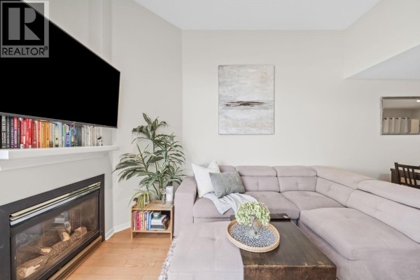 413 147 E 1st Street, North Vancouver, BC V7L1B2 Photo 4