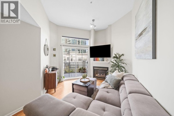 413 147 E 1st Street, North Vancouver, BC V7L1B2 Photo 5