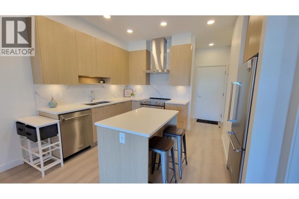 413 7799 17th Street, Burnaby, BC V3N0J5 Photo 4