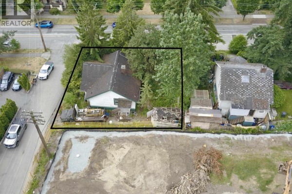 413 Eleventh Street, New Westminster, BC, photo 2