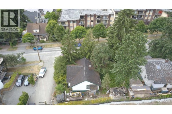 413 Eleventh Street, New Westminster, BC V3M4E9 Photo 4
