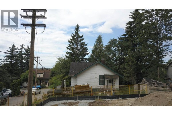 413 Eleventh Street, New Westminster, BC V3M4E9 Photo 5