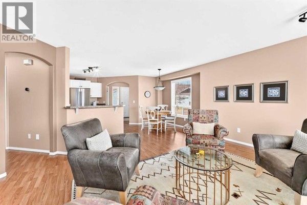 Kitchen - 413 Jenkins Drive, Red Deer, AB T4P3X1 Photo 4