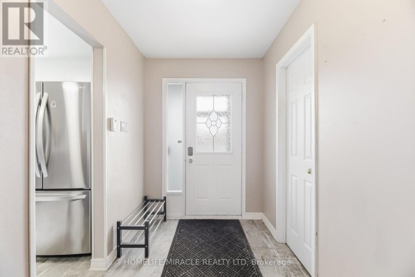 Bedroom 2 - 413 Terry Drive, Newmarket, ON L3Y5E6 Photo 5