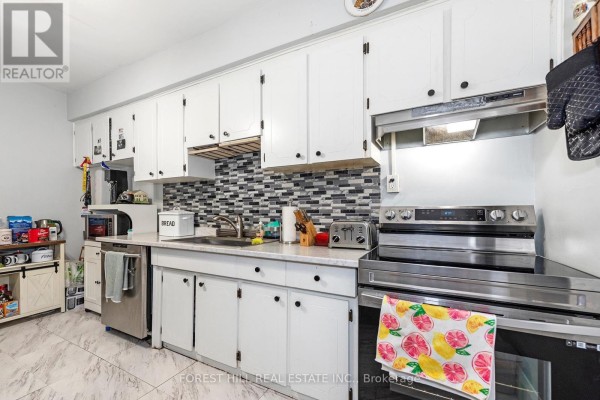 413 Westmoreland Avenue N, Toronto, ON, photo 3