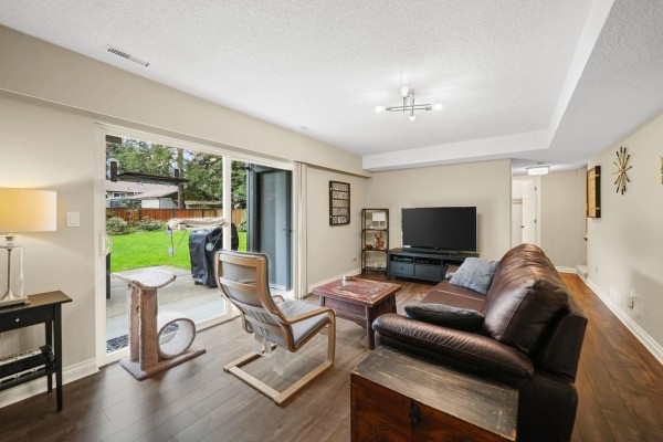 4130 206a Street, Langley, BC V3A2C7 Photo 4