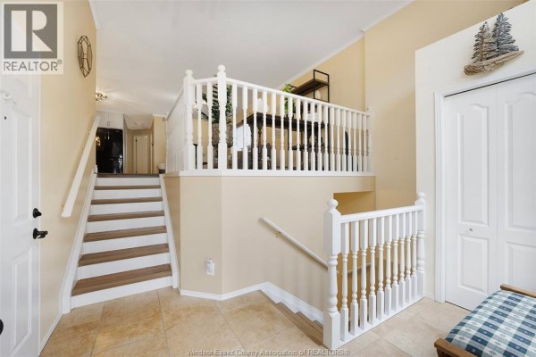 Family room - 4130 St. Clair Ave., Lasalle, ON N9H2N4 Photo 5