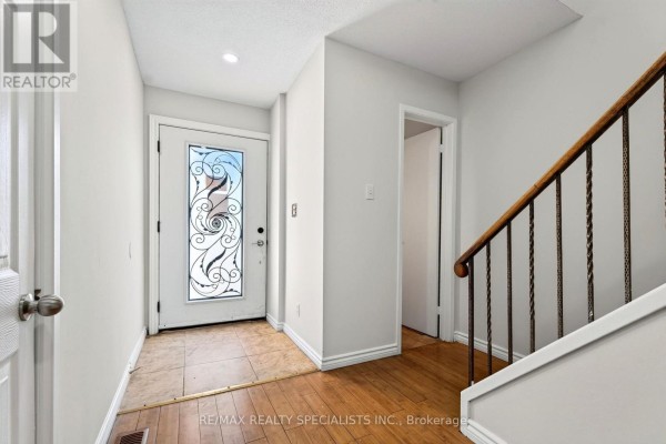 Bedroom 2 - 4134 Clevedon Drive, Mississauga, ON L4Z1J5 Photo 5