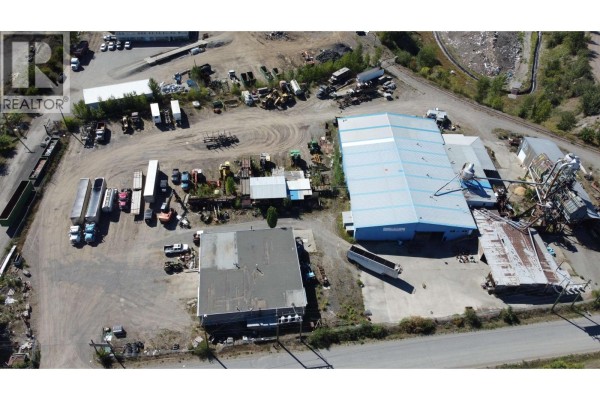 4135 Frizzi Road, Williams Lake, BC V2G5M4 Photo 5