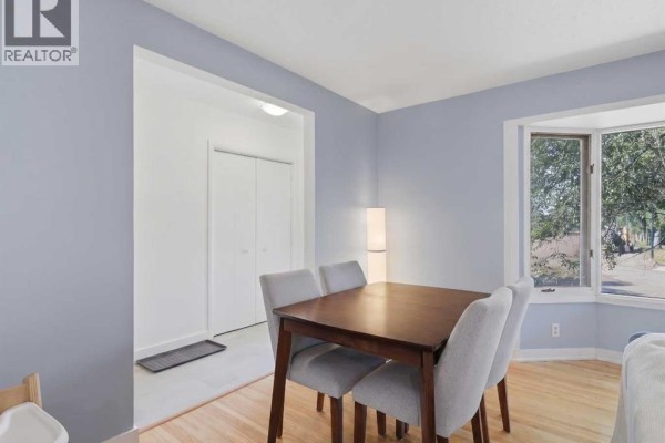 Dining room - 4137 40 Street, Red Deer, AB T4N1A5 Photo 4
