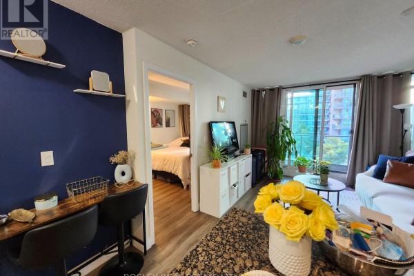 414 - 215 Fort York Boulevard, Toronto, ON M5V4A2 Photo 2
